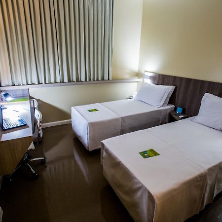 Slim Cuiaba Aeroporto Hotel Kültér fotó